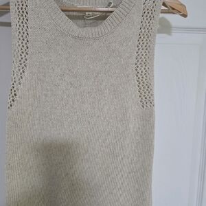 Max Studio Cream Sleeveless Sweater